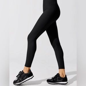 Carbon 38 ribbed high rise leggings 7/8 length size S